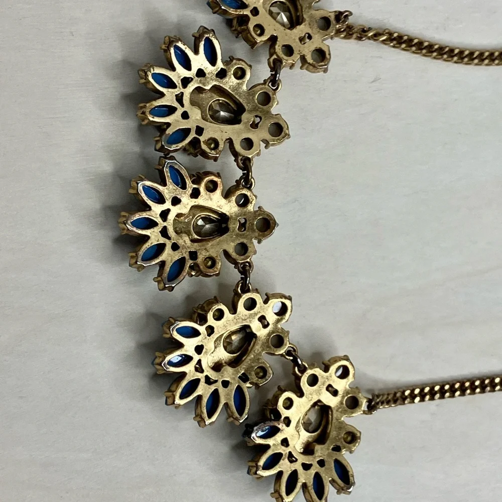 J. Crew Gemstone Cluster Statement Necklace Teardrop Crystals Blue Beige Gold ✨✨ - Picture 6 of 9